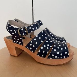 Cape Clogs Navy White Polka Dot Clog Sandals Sz 39